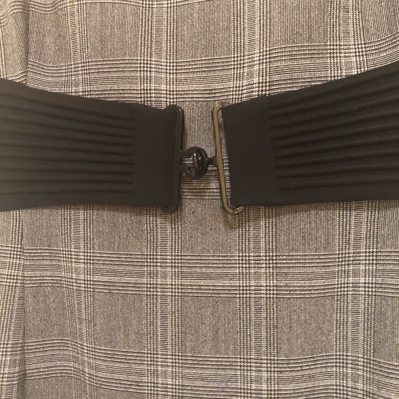 Tahari dress - Picture 2 of 4